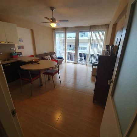 Room In Benidorm Downtown En Piso Compartido Alicante Esterno foto